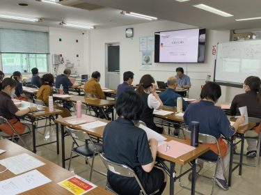 研修だョ！全員集合！